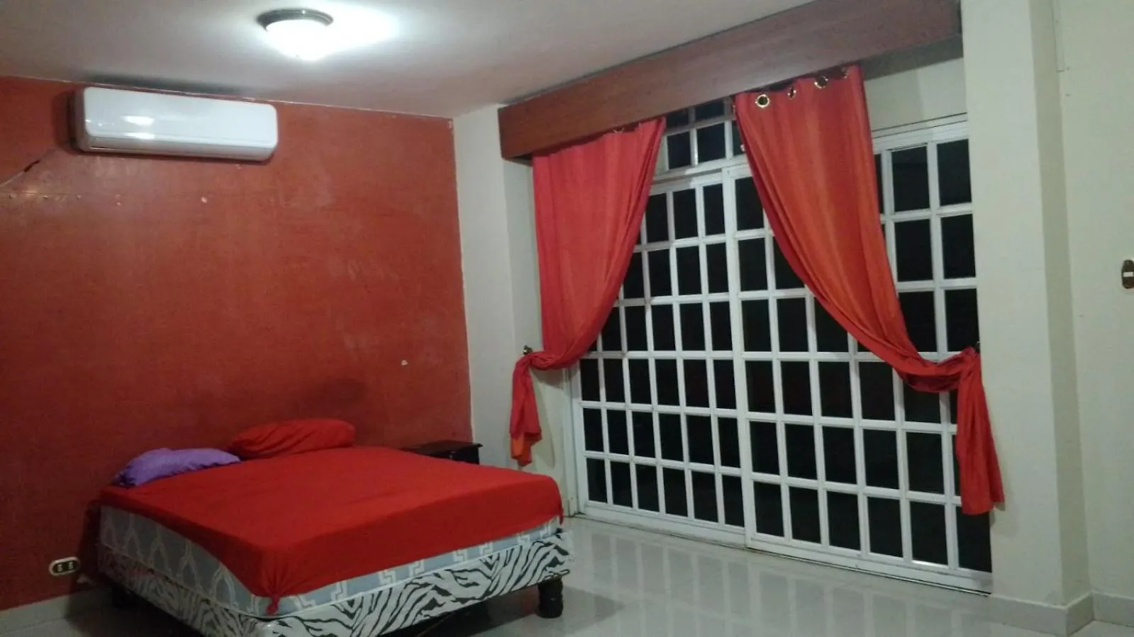 Condominio 10Ma Guayaquil 0*,  Ecuador